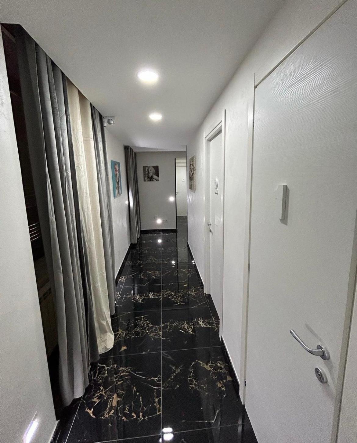 Valentino Luxury Appartement Napels