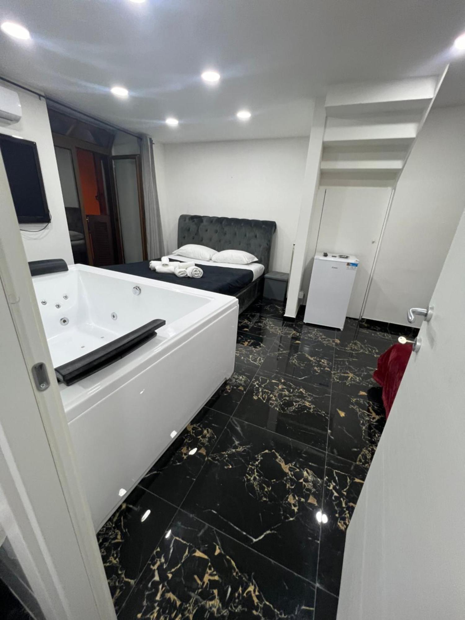 Valentino Luxury Appartement Napels