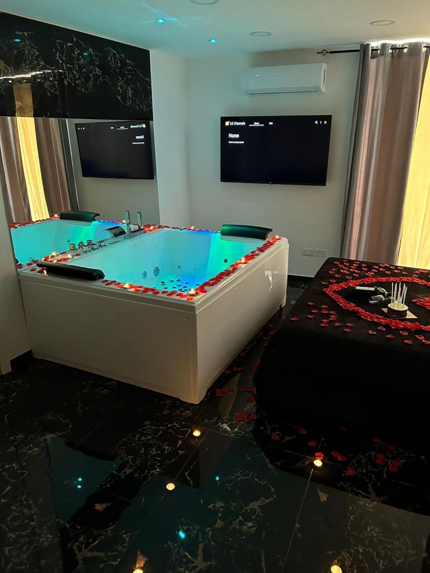 Valentino Luxury Appartement Napels